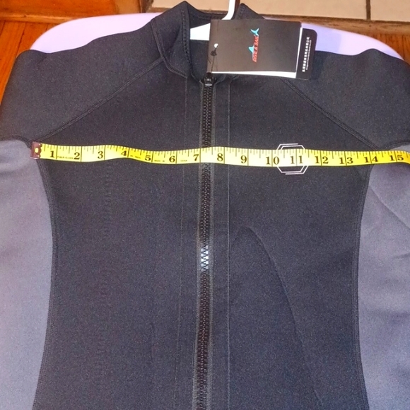 NWT Dive & Sail women wetsuit,  top only   XXL black/gray/orange - Picture 10 of 11